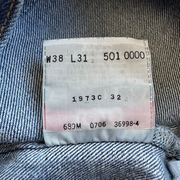 Vintage Levi's Mens 38x31 Jeans 501XX Button Fly Distressed Stone Wash - Picture 13 of 13